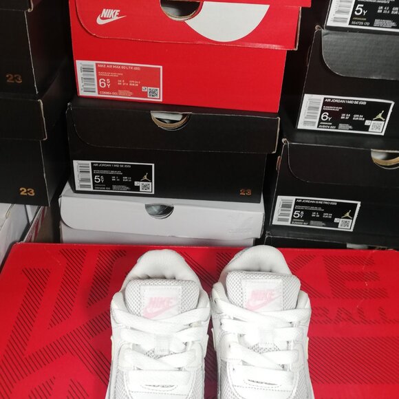 NIKE AIR MAX 90S KIDS US SIZE 7C " CUSTOMIZED" GREAT CONDITION "USED ITEM" - Picture 5 of 9